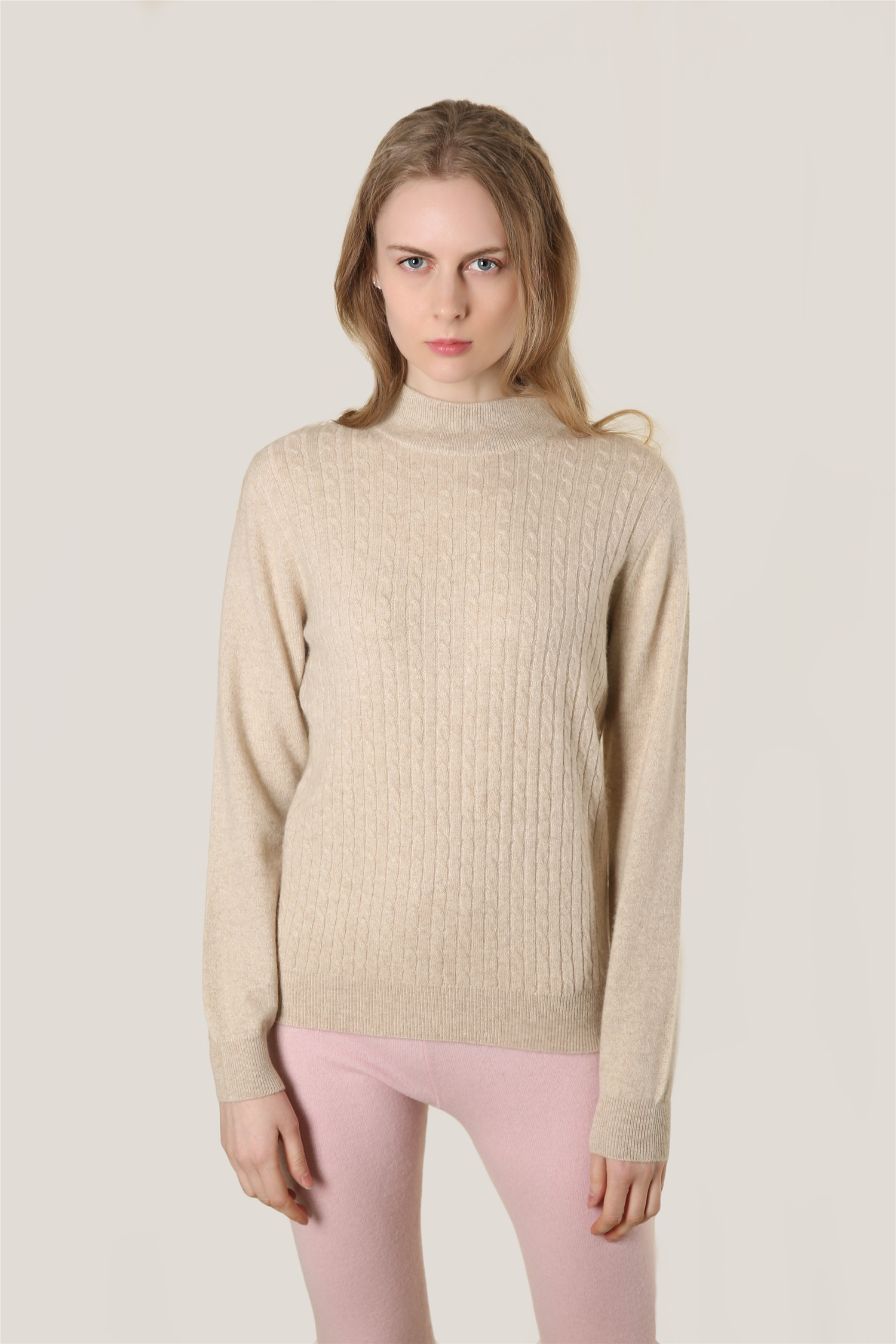 High Neck Pullover with Front Cable 12GG