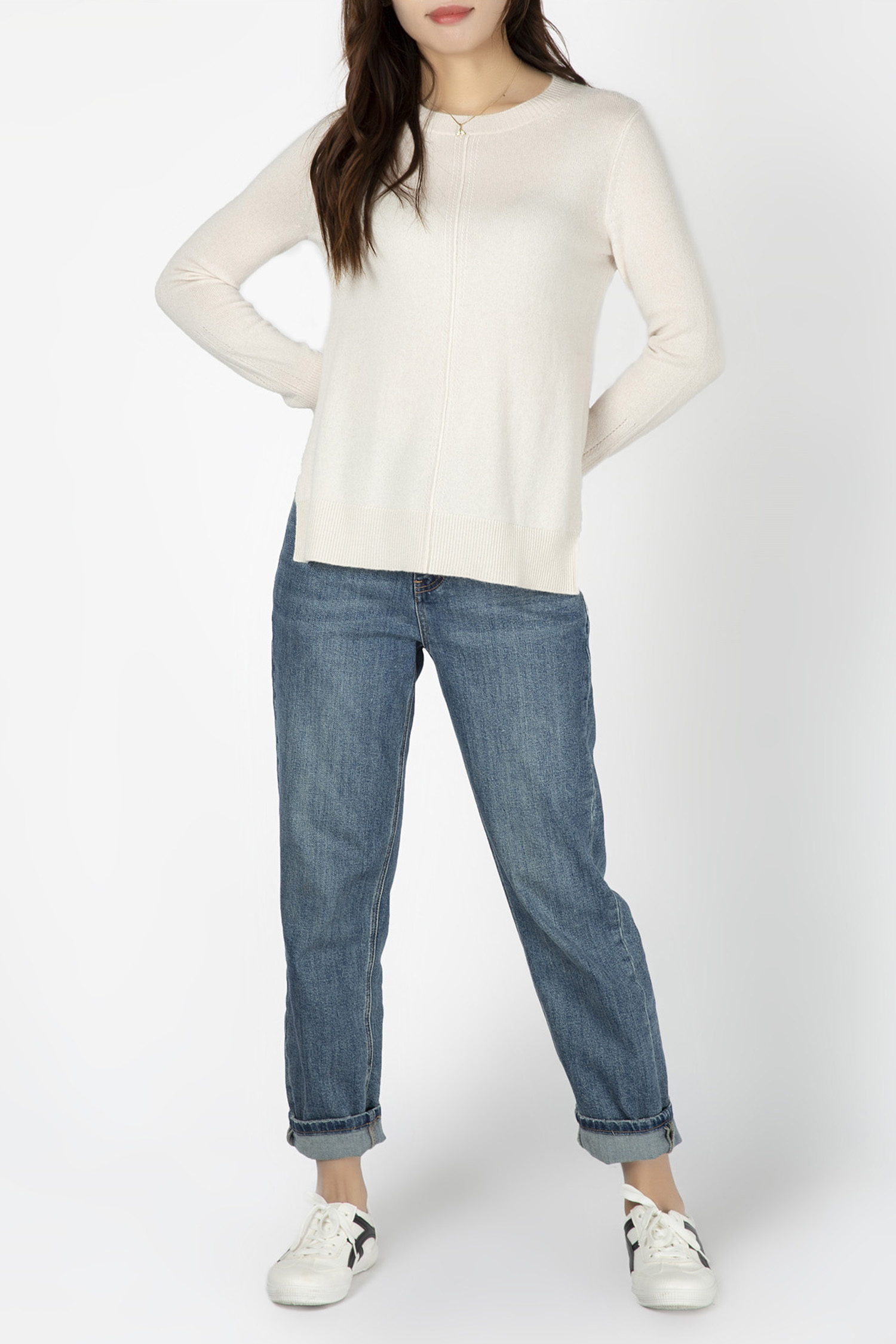 Crew Neck Plain Knit Pullover with Side Slits 12GG