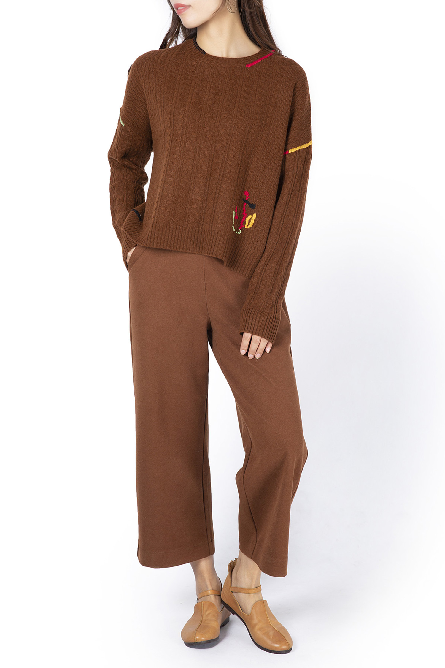 Crew Neck Cable Knit Loose Jumper with Hand Stitched Pattern 7GG